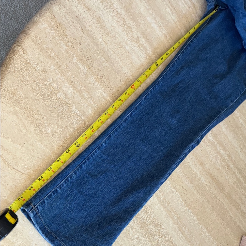 CHARTER CLUB Jeans Lexington Straight Leg High-Rise Women's Medium Wash. 10 - Picture 13 of 17